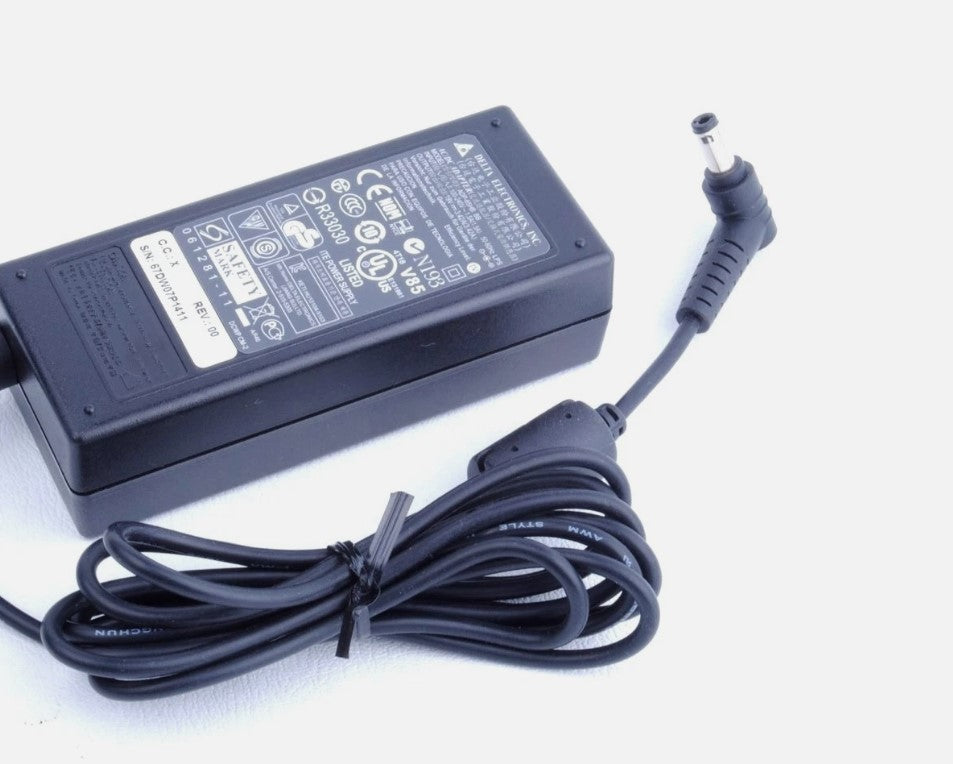 DELTA Charger  65W 19V 3.42A AC ADAPTER FOR 5.5MM X 2.5MM PIN POWER  Toshiba Pin