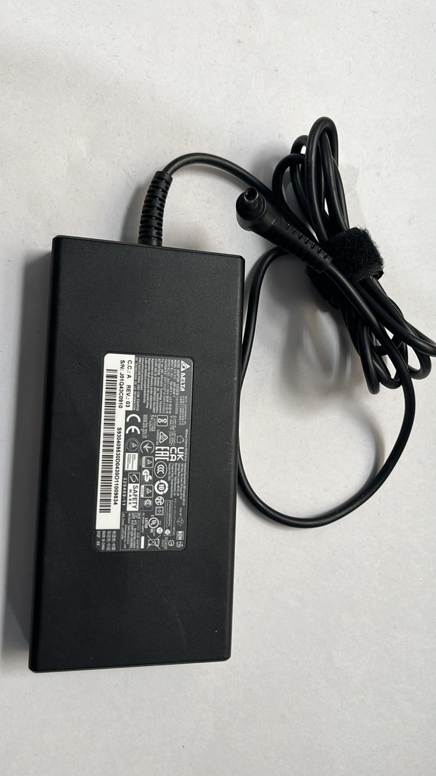 Delta AC Adapter Power Supply 20V 10A 200W 4.5x3.0mm