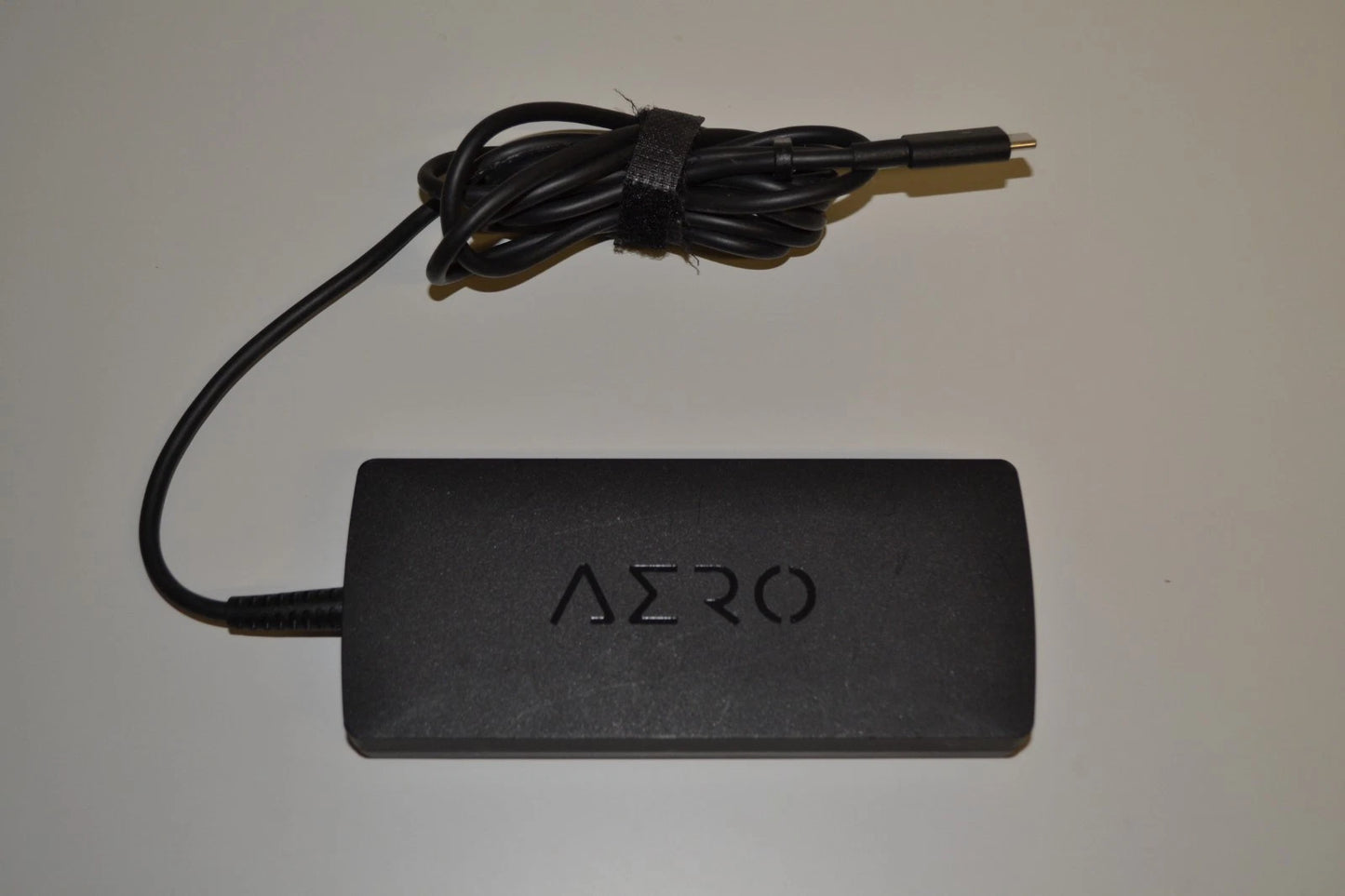 Aero gigabyte USB-C type C 130w A22-130P1A power adapter with power lead