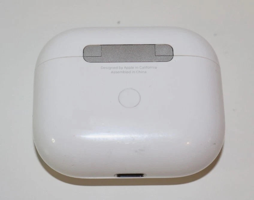 Apple AirPods 3rd Generation - with MagSafe Charging Case - A2566