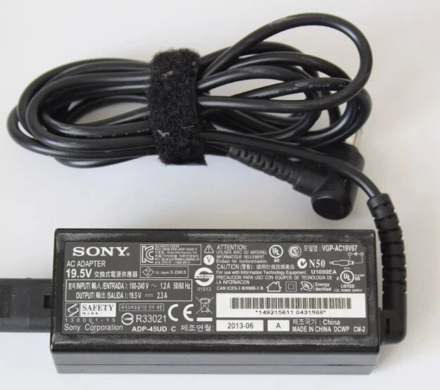 GENUINE SONY LAPTOP CHARGER 19.5V - 2.3A, 45W  WITH POWER LEAD